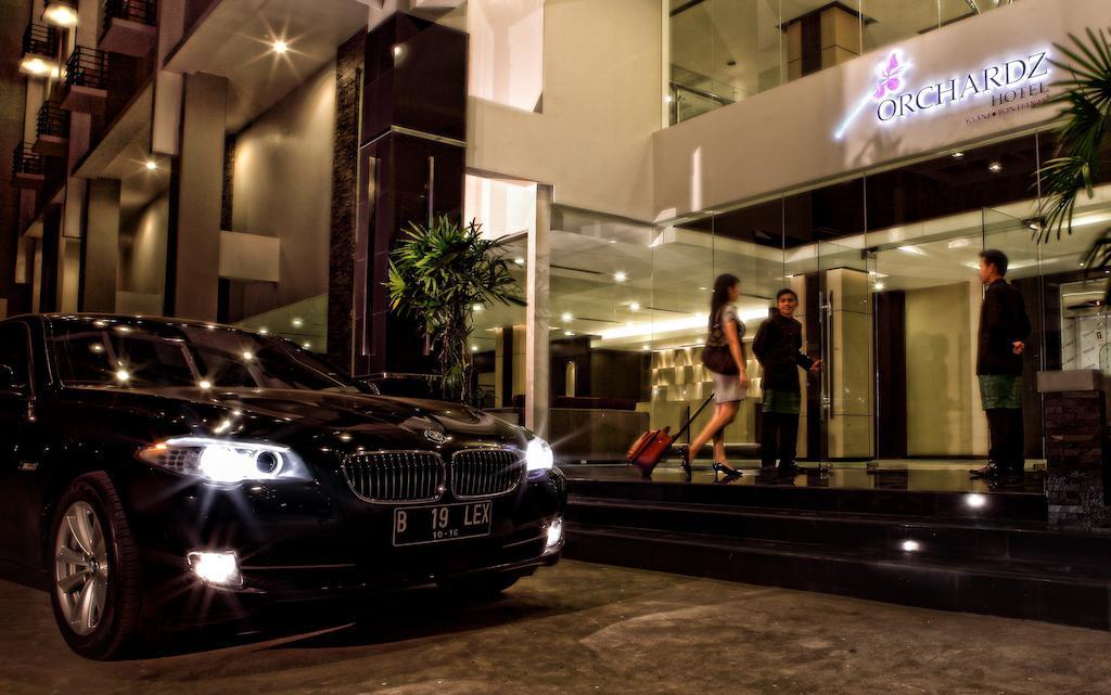 Orchardz Hotel Ayani Pontianak Exterior foto