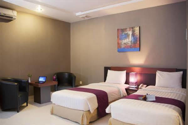 Orchardz Hotel Ayani Pontianak Exterior foto