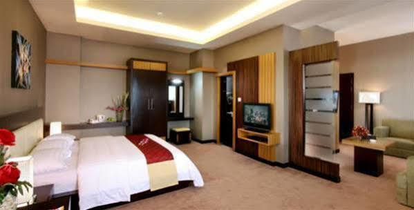 Orchardz Hotel Ayani Pontianak Exterior foto