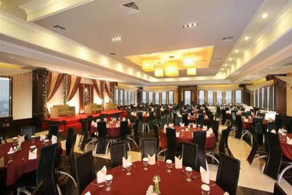 Orchardz Hotel Ayani Pontianak Exterior foto