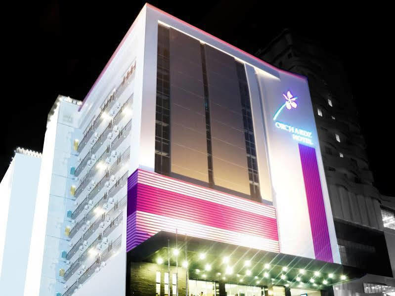 Orchardz Hotel Ayani Pontianak Exterior foto