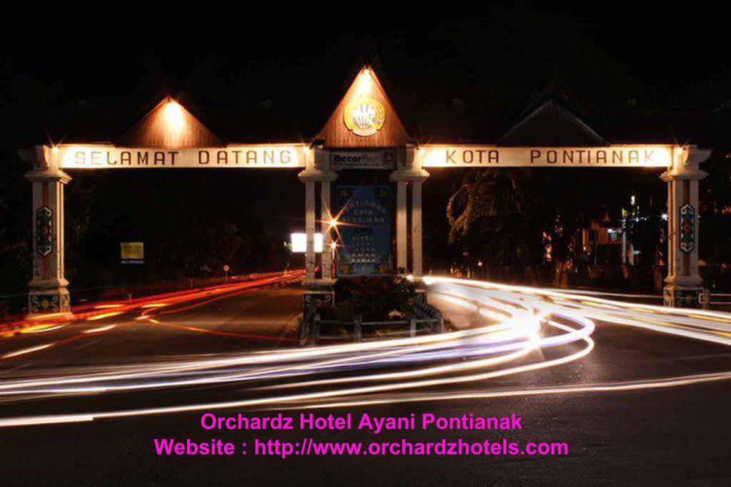 Orchardz Hotel Ayani Pontianak Exterior foto
